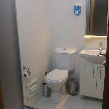 Отель Mavilla 2*