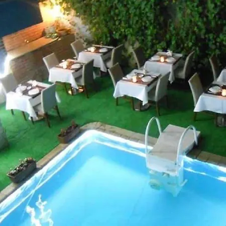 Otel Mavilla
